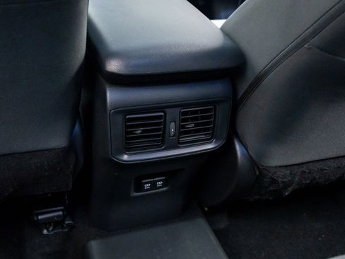 Used 2021 Toyota RAV4 SE w/ Weather & Moonroof Package image 20