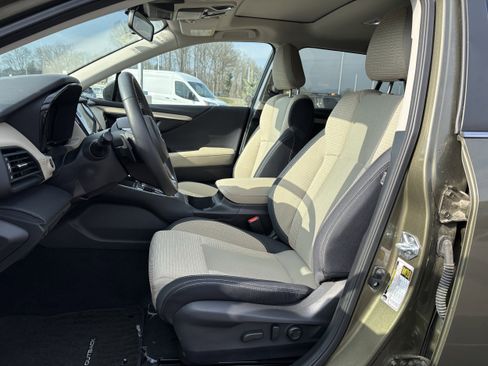 Used 2025 Subaru Outback Premium image 27