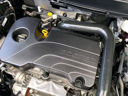 Used 2025 Chevrolet Equinox LT w/ Convenience Package II FWD image 32