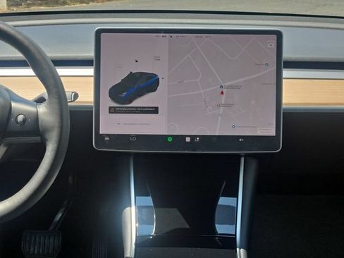 Used 2021 Tesla Model Y Long Range AWD/4WD image 20