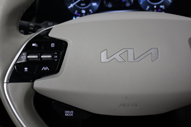 Certified 2023 Kia Niro Wave FWD image 8