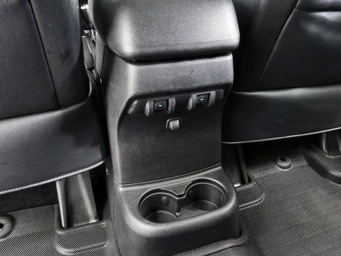 Used 2014 Jeep Wrangler Unlimited Sahara w/ Connectivity Group AWD/4WD image 19