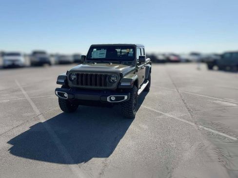 New 2026 Jeep Gladiator Sport image 3