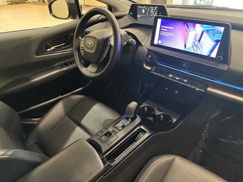 Used 2023 Toyota Prius XLE AWD/4WD image 29