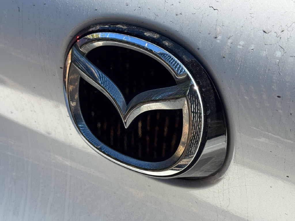 Used 2019 MAZDA MAZDA3 Hatchback w/ Preferred Package FWD image 12