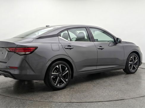 Used 2025 Nissan Sentra SV FWD image 9
