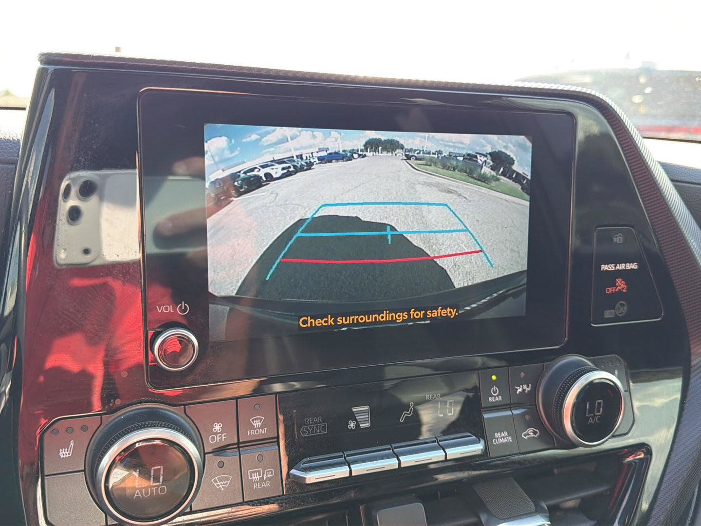 Used 2024 Toyota Highlander XSE FWD image 18