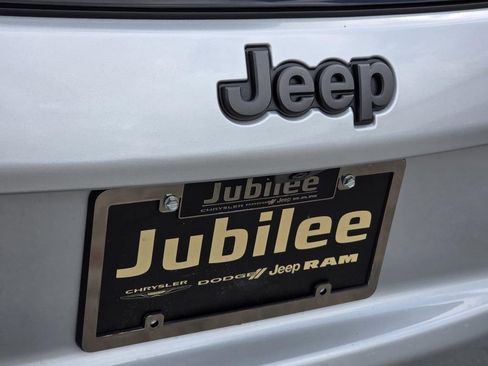 New 2026 Jeep Compass Latitude image 29