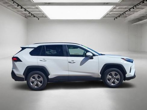 Used 2025 Toyota RAV4 XLE FWD image 6