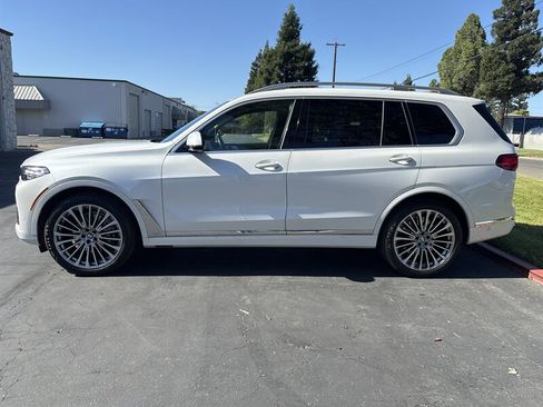 Used 2021 BMW X7 xDrive40i w/ Premium Package AWD/4WD image 8