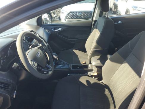 Used 2018 Ford Focus SE image 14