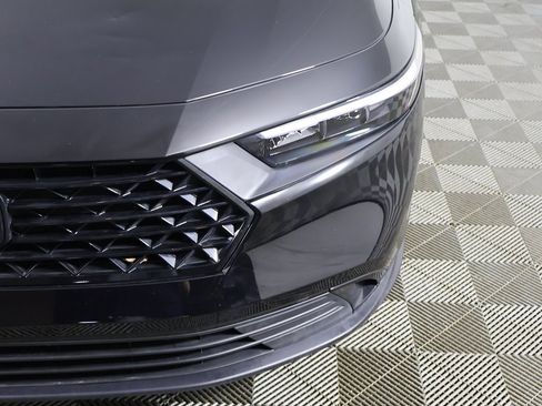 Certified 2025 Honda Accord SE image 14