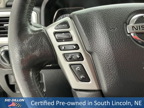 Used 2018 Nissan Titan SV w/ SV Convenience Package image 8