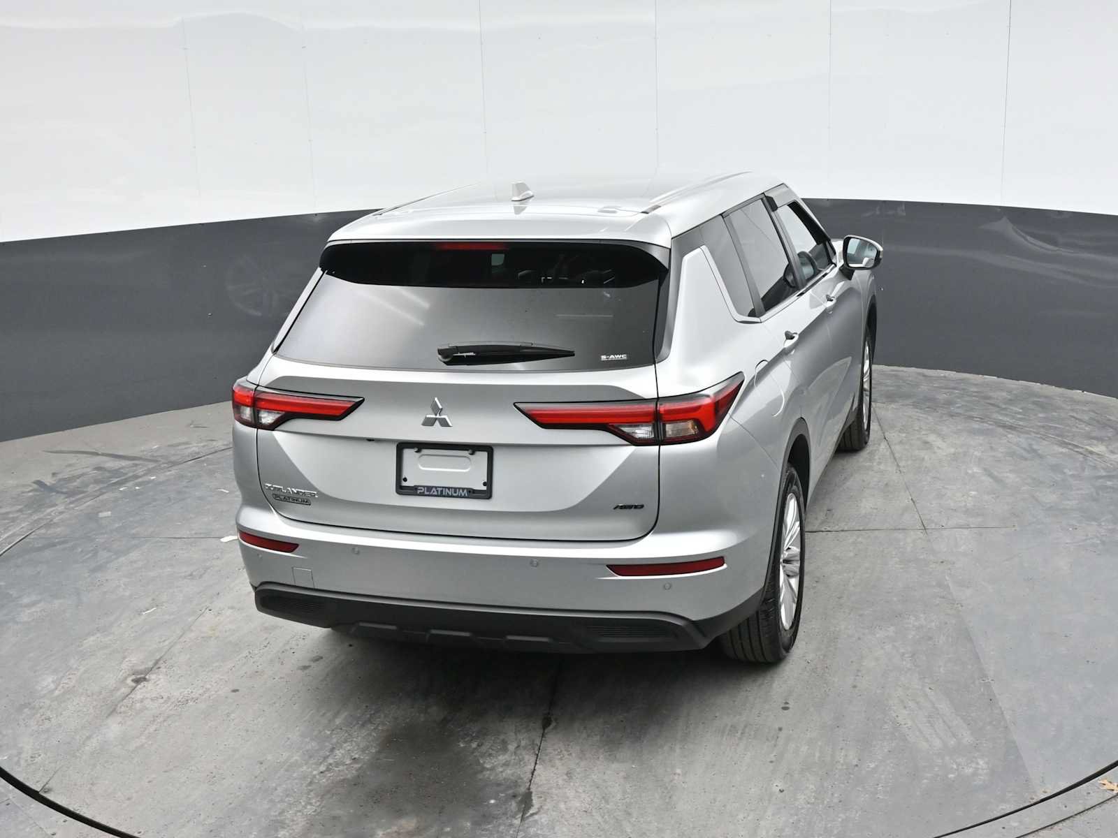 Used 2024 Mitsubishi Outlander ES AWD/4WD image 36