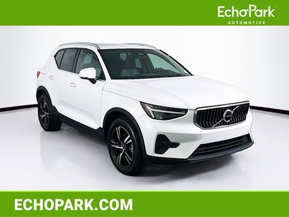 Used 2025 Volvo XC40 B5 Core