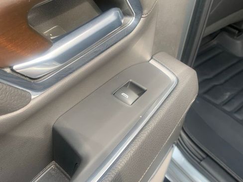 Used 2024 GMC Sierra 2500 Denali w/ Denali Reserve Package image 18