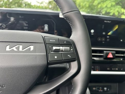 New 2026 Kia Sportage SX image 21