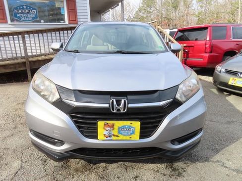 Used 2018 Honda HR-V LX image 3