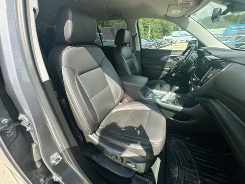 Used 2020 Chevrolet Traverse RS w/ LPO, 'HIT The Road' Package AWD/4WD image 30