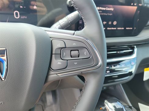 New 2025 Buick Envista Avenir image 17