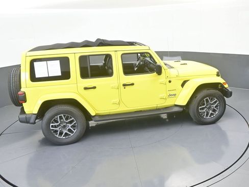 Used 2023 Jeep Wrangler Unlimited Sahara image 59