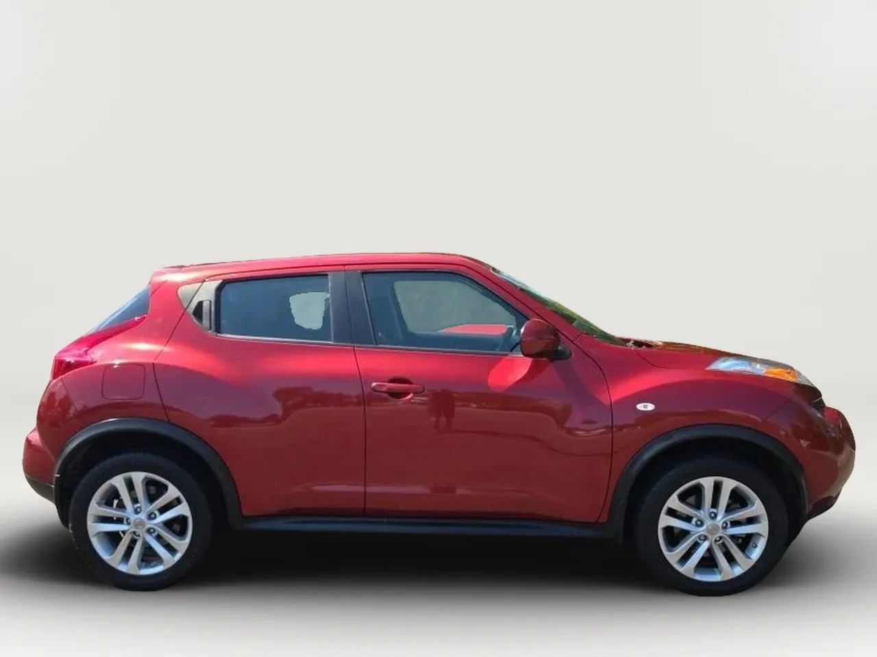 Used 2012 Nissan Juke S FWD image 9