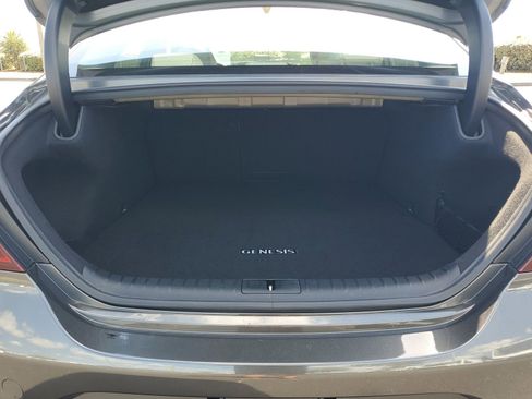 Used 2025 Genesis G70 2.5T RWD image 7