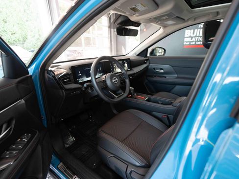 Used 2026 Nissan Kicks SR w/ SR Premium Package AWD/4WD image 8