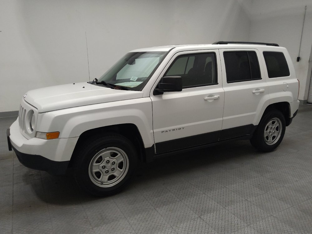 Used 2016 Jeep Patriot Sport w/ Power Value Group FWD image 2