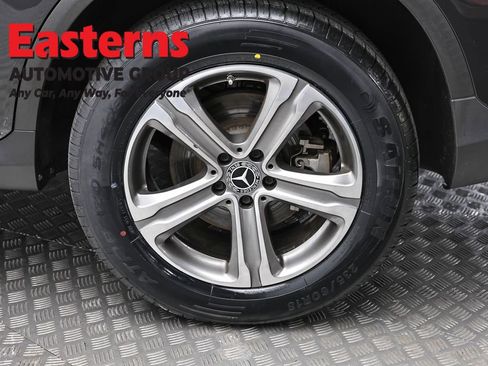 Used 2022 Mercedes-Benz GLC 300 4MATIC w/ Premium Package Lite image 8