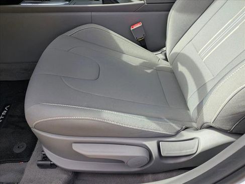 New 2026 Hyundai Elantra Sport image 4