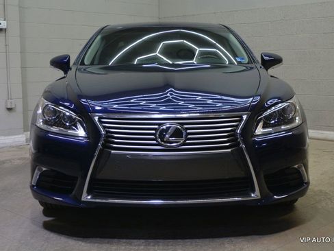 Used 2013 Lexus LS 460 w/ Comfort Pkg RWD image 34