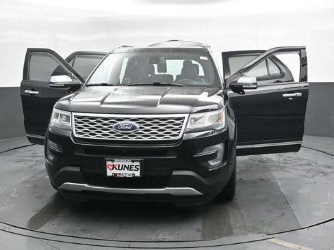 Used 2017 Ford Explorer Platinum image 54