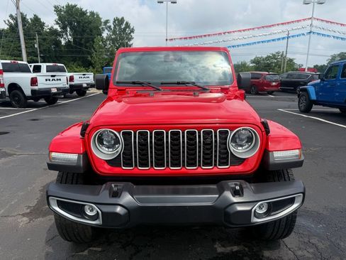 Used 2025 Jeep Wrangler Unlimited Sahara w/ Safety Group AWD/4WD image 9