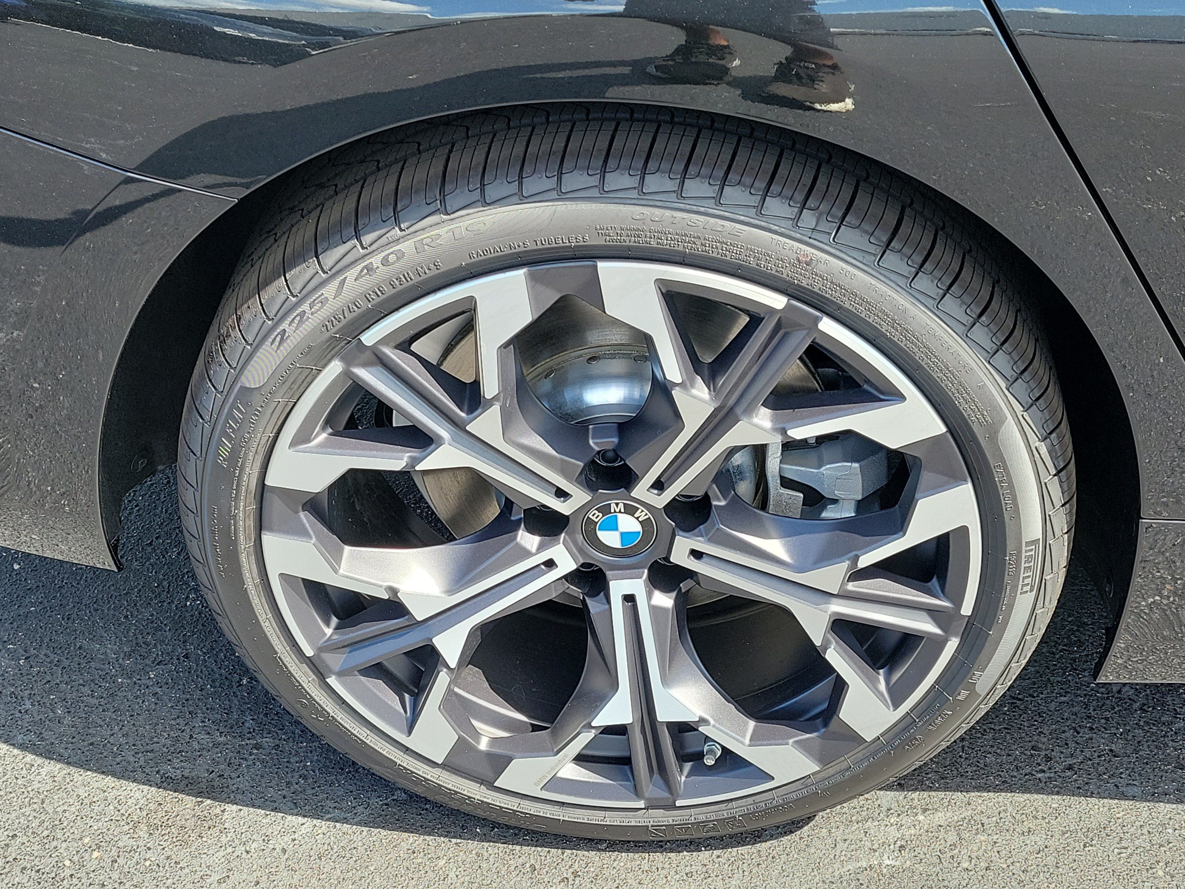 New 2026 BMW 330i Sedan w/ Convenience Package RWD image 5