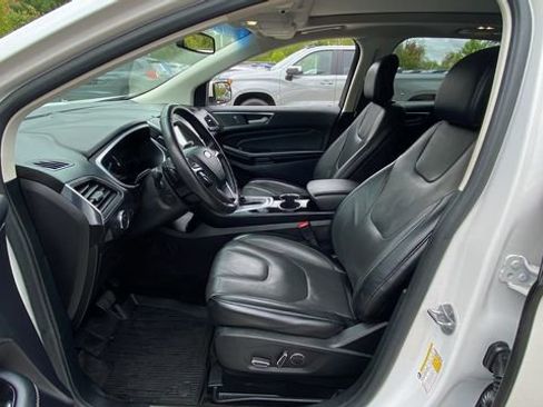 Used 2018 Ford Edge Titanium w/ Equipment Group 301A AWD/4WD image 31
