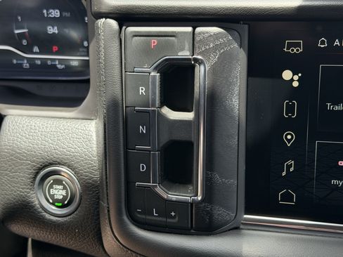 Used 2023 GMC Yukon Denali RWD image 22