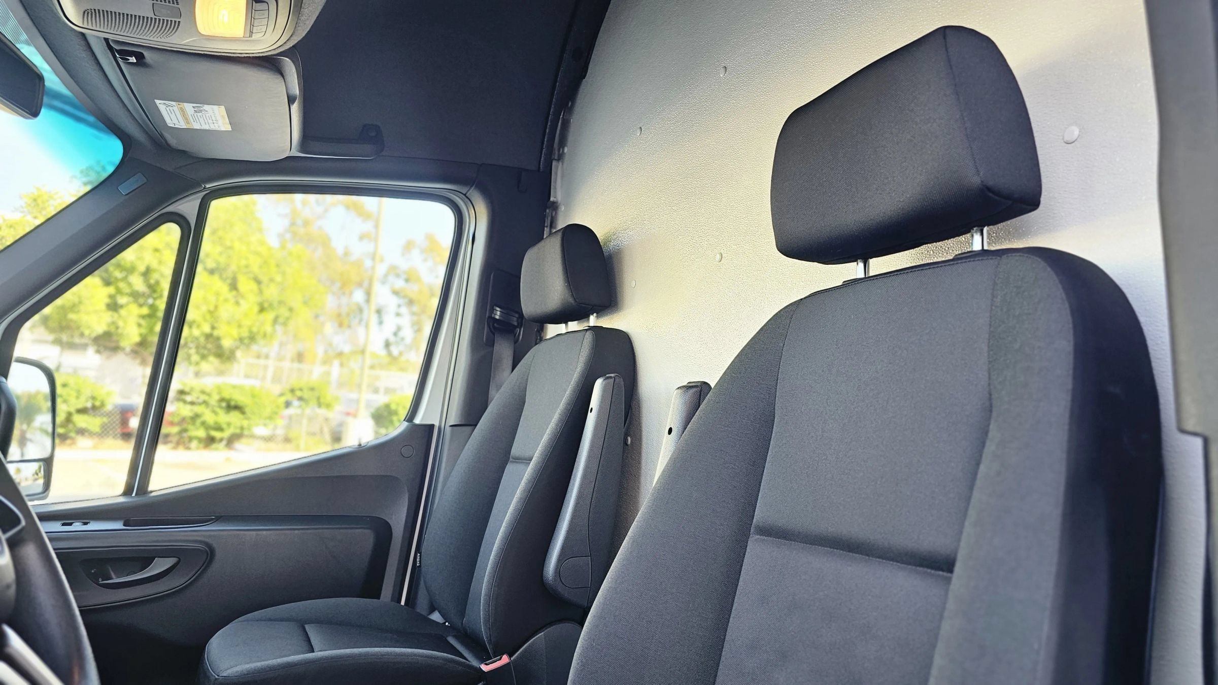 Used 2020 Mercedes-Benz Sprinter 2500 image 13