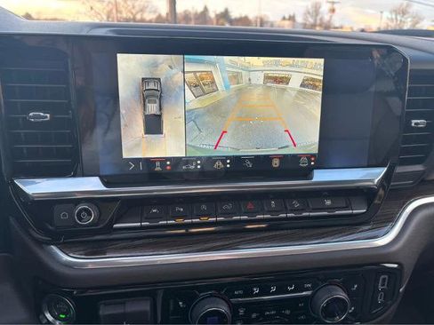 Used 2025 Chevrolet Silverado 1500 LT Trail Boss AWD/4WD image 28