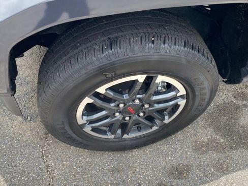 Used 2024 Toyota Tacoma TRD Sport w/ TRD Sport Premium Package AWD/4WD image 20