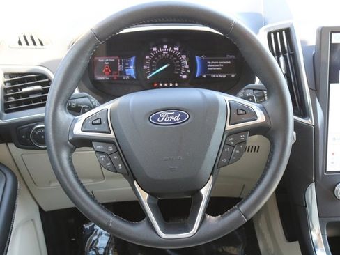 Used 2021 Ford Edge Titanium w/ Equipment Group 301A image 21