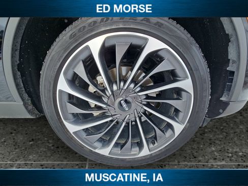 Used 2022 Lincoln Aviator Reserve w/ Equipment Group 201A image 12