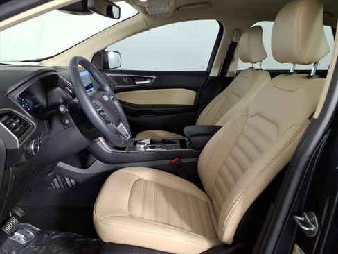 Used 2024 Ford Edge SEL w/ Convenience Package image 17