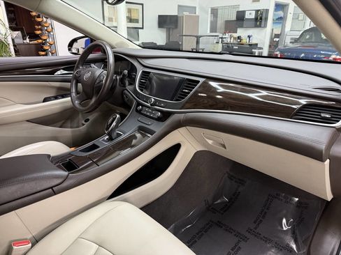 Used 2017 Buick LaCrosse Preferred image 18