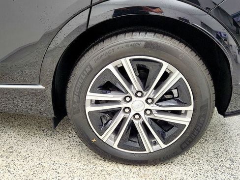 Used 2024 Cadillac Lyriq Luxury image 9