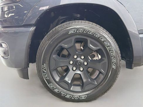 Used 2025 RAM 1500 Big Horn AWD/4WD image 35
