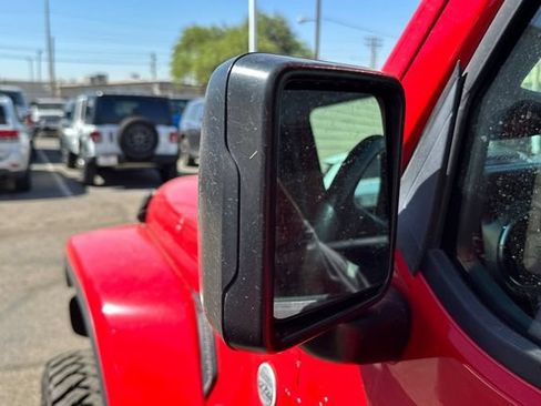Used 2022 Jeep Wrangler Unlimited Sahara AWD/4WD image 7