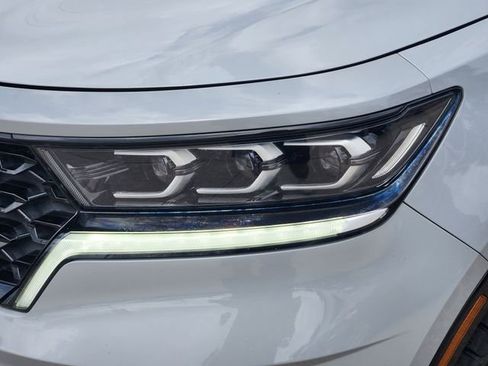 Used 2023 Kia Sorento SX FWD image 9