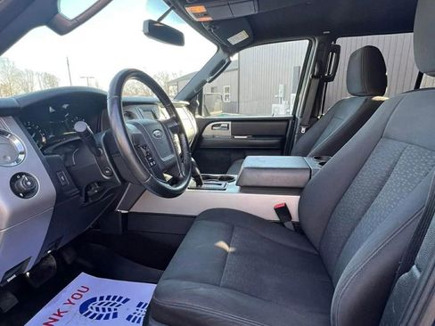 Used 2017 Ford Expedition XLT image 15