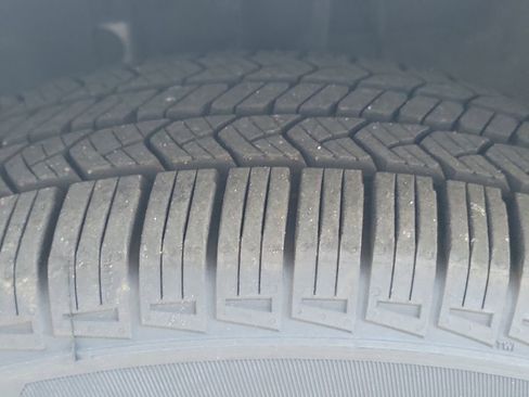 Used 2022 Subaru Outback Premium image 9